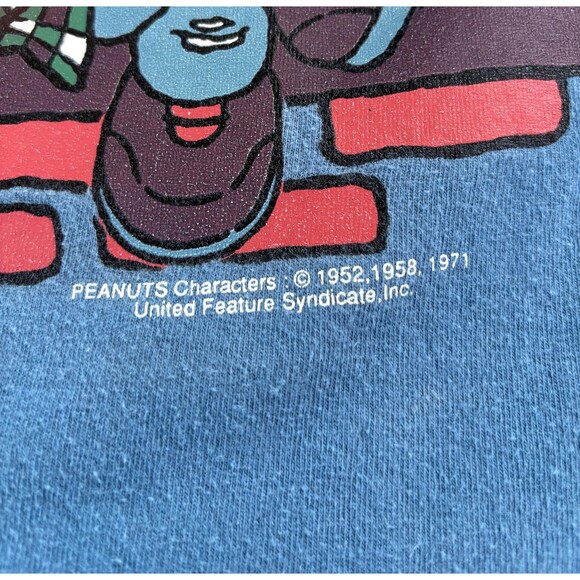 90s Peanuts Snoopy and Lucy graphic tee fits L-XL by united features syndicate. - Picture 2 of 9